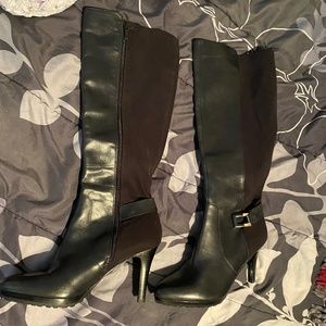 Tahari boots